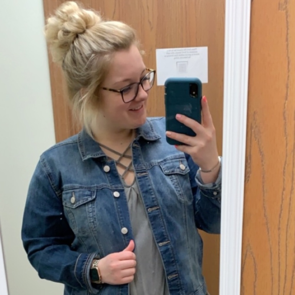 Meet your Posher, Ashley